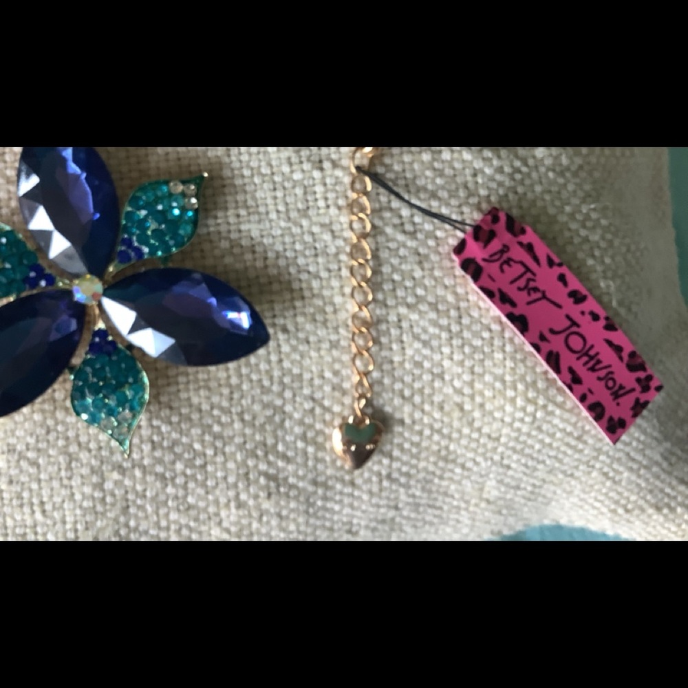 Betsy Johnson Multi Colored Blue Flower - Picture 2 of 4